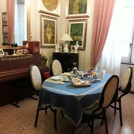 Nocleg ze śniadaniem Regina Elena *