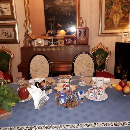 Nocleg ze śniadaniem Regina Elena *